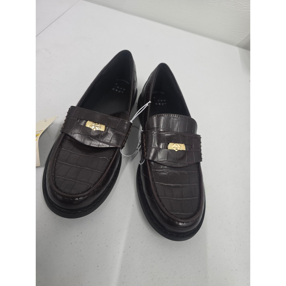 A New Day Womens Brown Croc Embossed Penny Loafers Gold Hardware Size 7 NEW